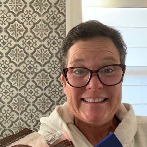 Meet your Posher, Cheryl